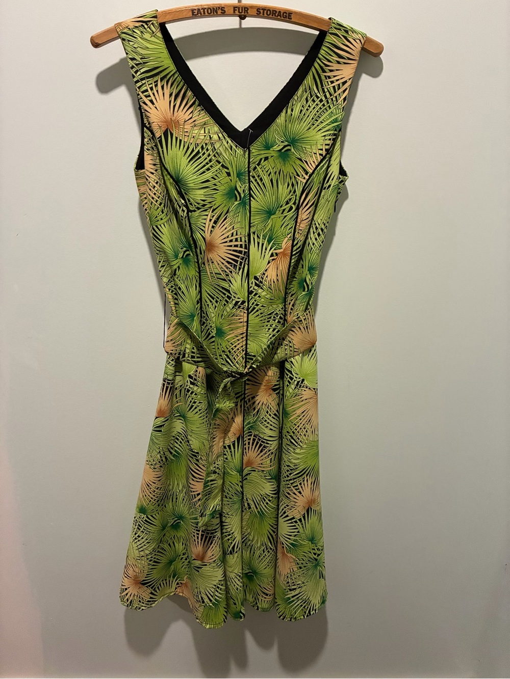 LINEA DOMANI Vintage Green Tropical Print V-Neck Sleeveless Dress Size 6